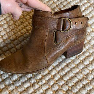Clark booties size 7